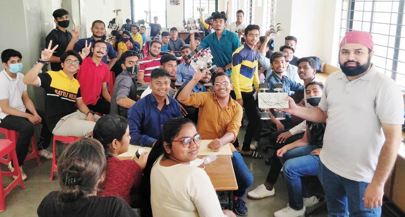 Marathwada Mitramandal's Institute of Technology Lohgaon Extra Curriculars photo 14